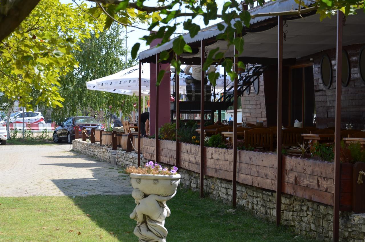 Club De Vacanta Corabia Piratilor-Mamaia Nord Navodari Dış mekan fotoğraf